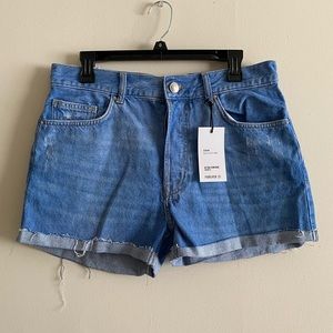 NWT Forever 21 Ultra Vintage Denim Shorts Size 29